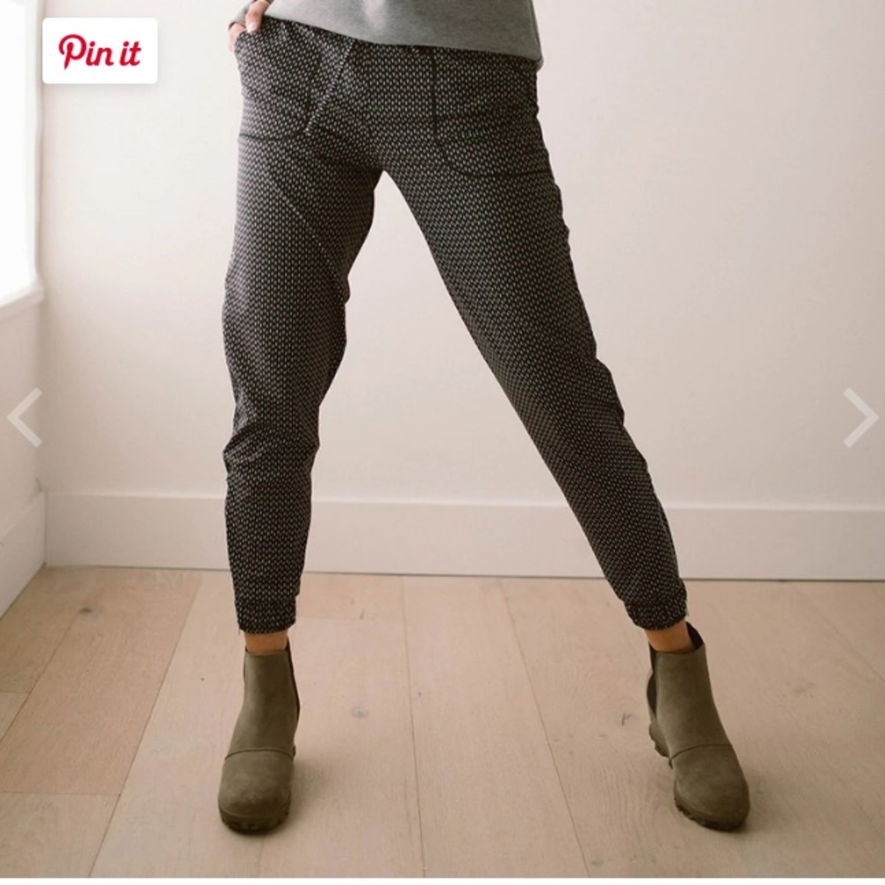 Albion Dash Jetsetters joggers